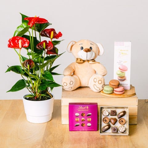 Un dolce miscuglio: Cesto regalo gourmet Un dolce miscuglio: Cesto regalo gourmet